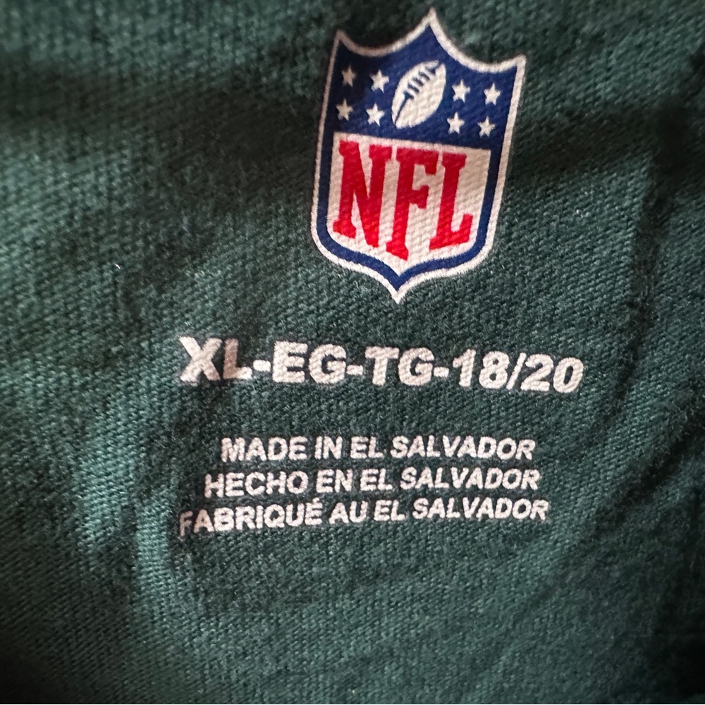 NFL Dark Green Philadelphia Eagles youth size XL 18–20 Logo T-Shirt NEW - Picture 4 of 8